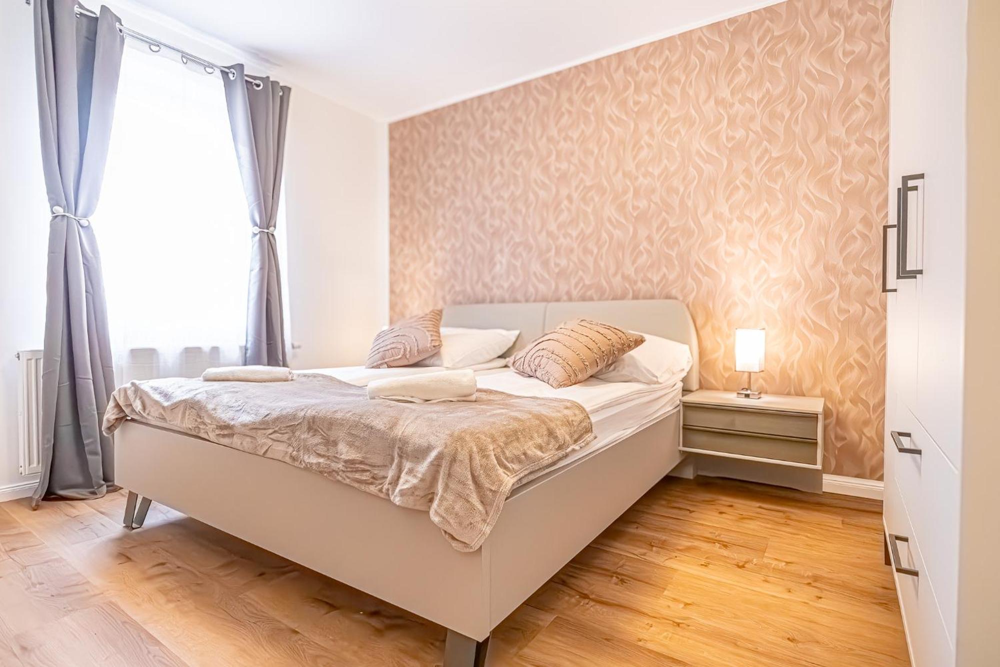 Charming 1Br And 1Lr Apt Modern Design Donaustadt Vienna Exterior photo