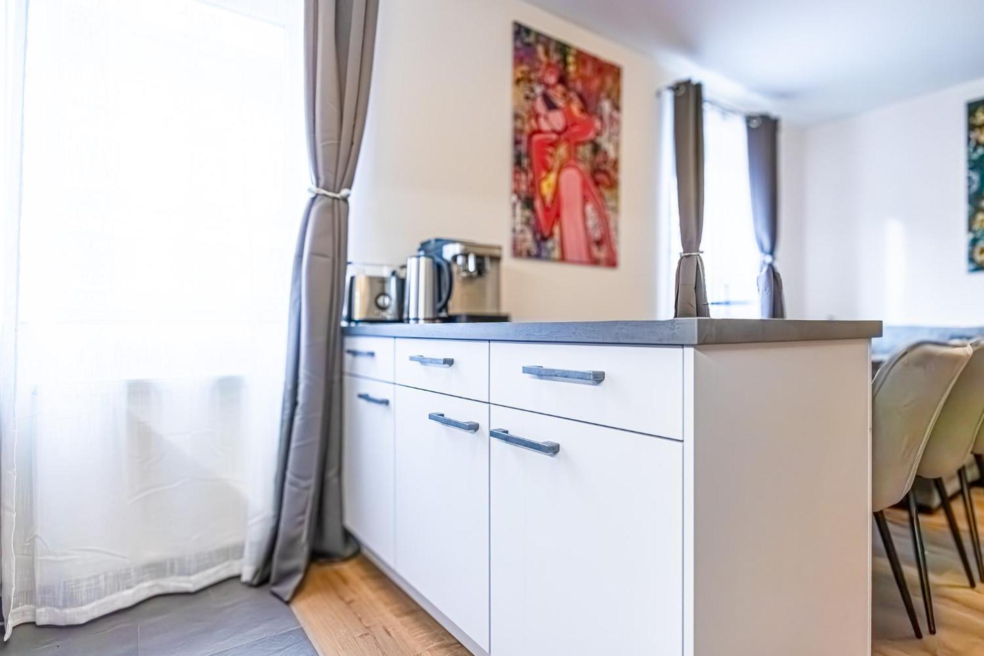 Charming 1Br And 1Lr Apt Modern Design Donaustadt Vienna Exterior photo