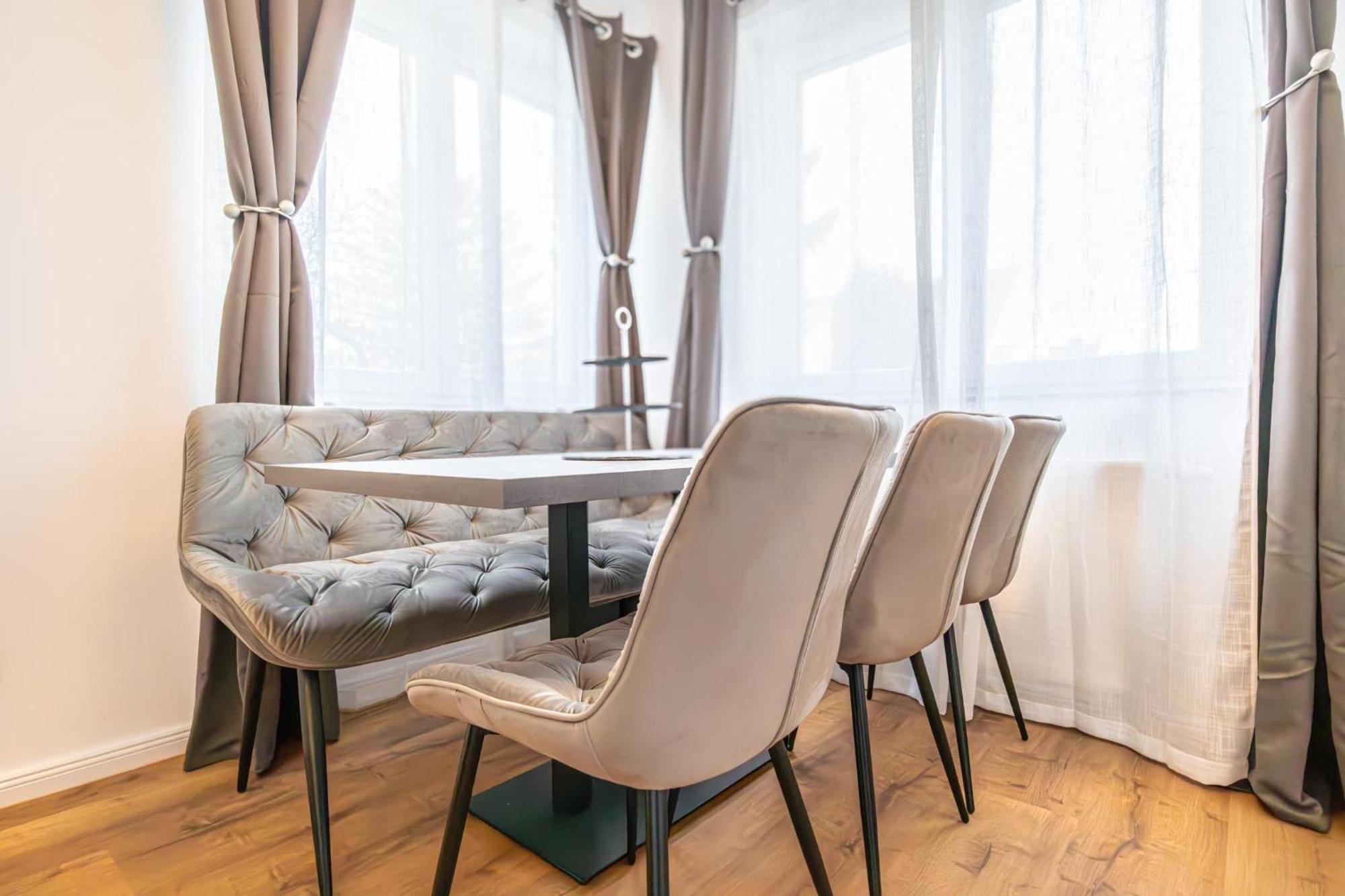 Charming 1Br And 1Lr Apt Modern Design Donaustadt Vienna Exterior photo