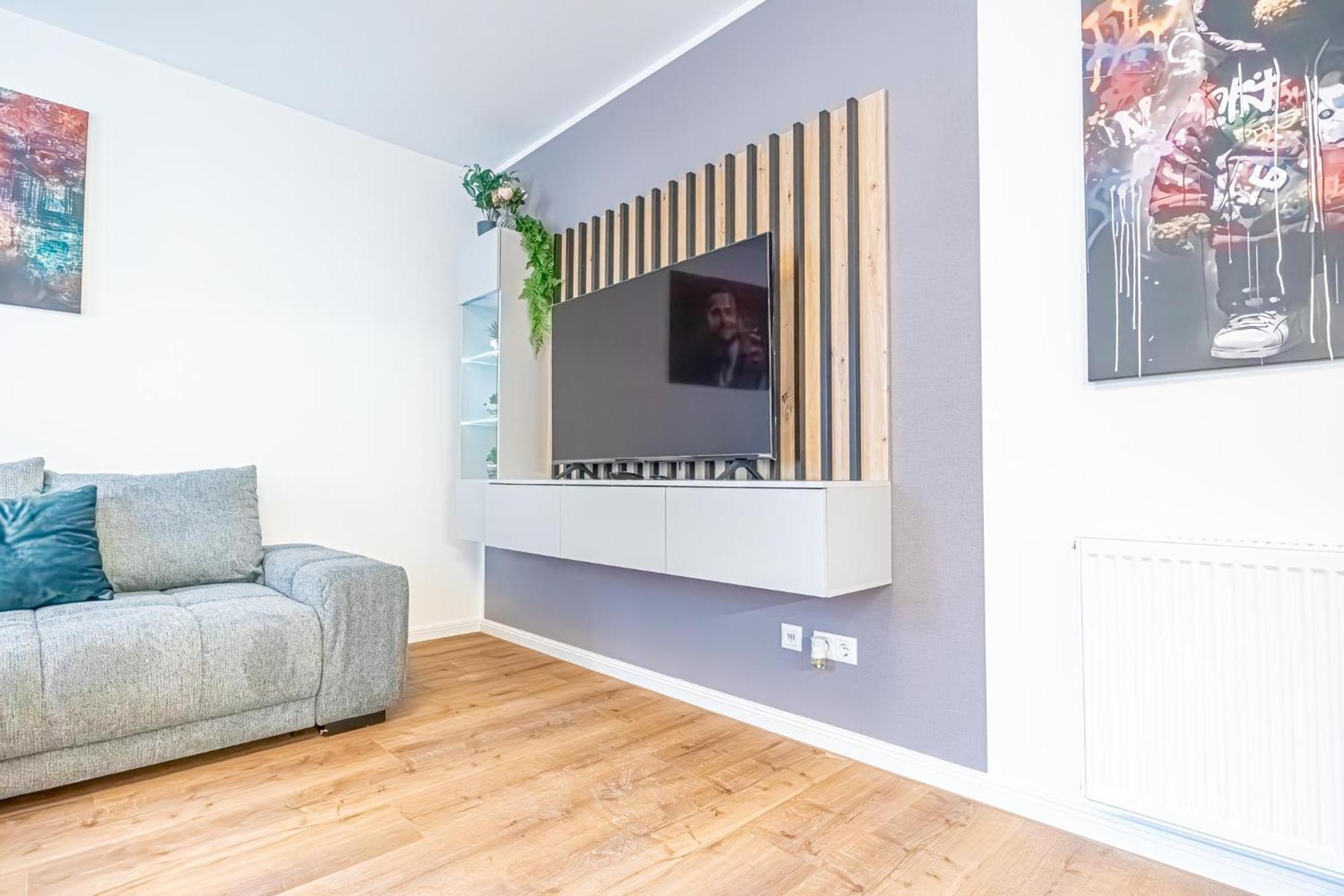Charming 1Br And 1Lr Apt Modern Design Donaustadt Vienna Exterior photo