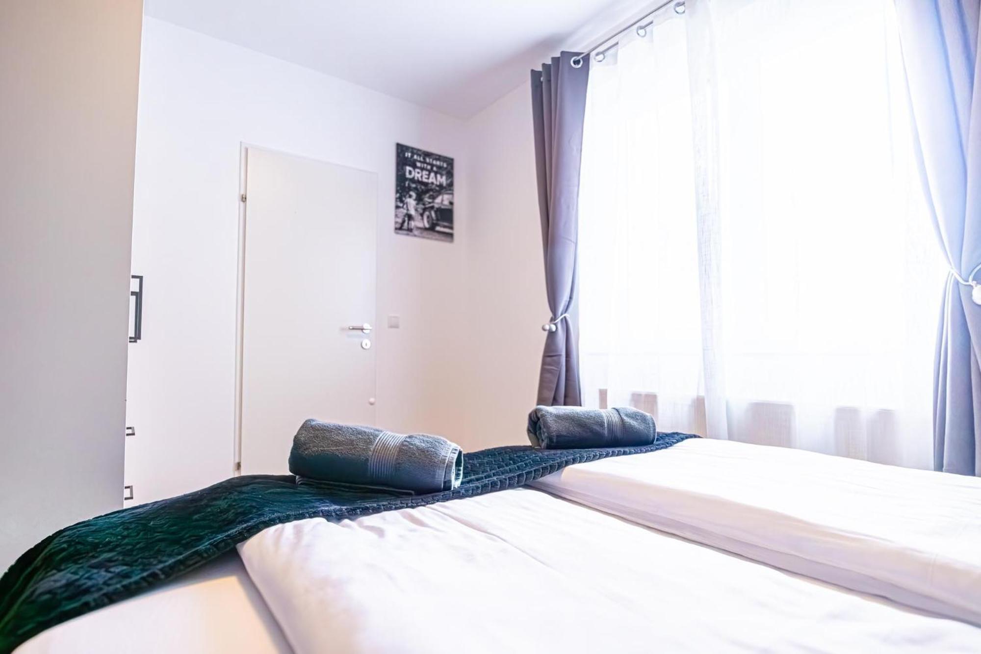 Charming 1Br And 1Lr Apt Modern Design Donaustadt Vienna Exterior photo